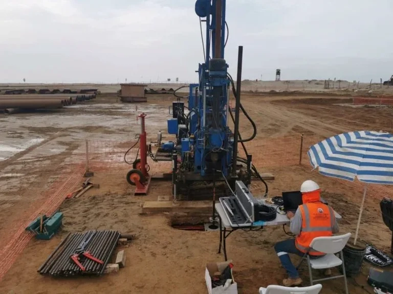 Ensayo CPT en Málaga: Perfil Continuo del Terreno sin Muestreo Alterado